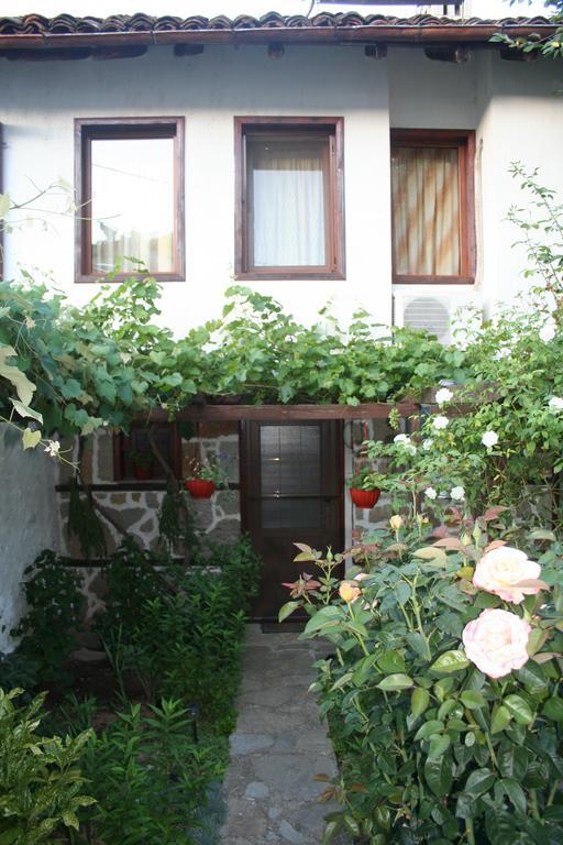 Hotel Todorova House Zlatograd Esterno foto