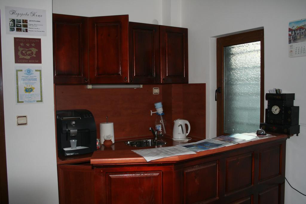 Hotel Todorova House Zlatograd Esterno foto