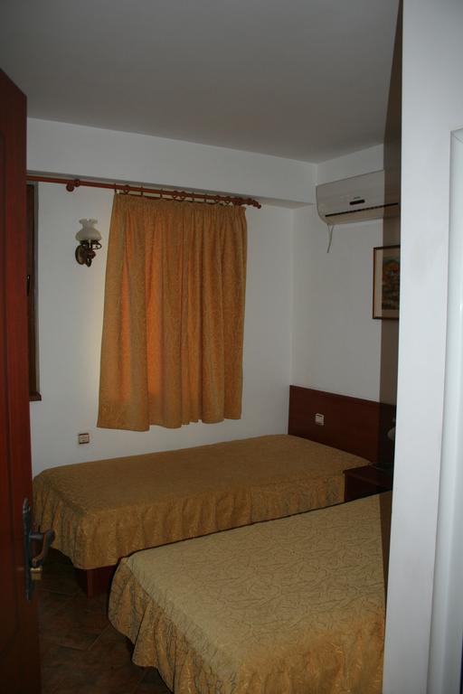 Hotel Todorova House Zlatograd Esterno foto