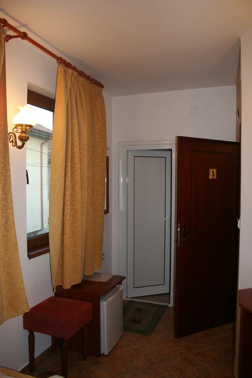 Hotel Todorova House Zlatograd Esterno foto